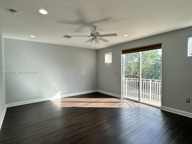 Home for rent at 409 SW 5th St - photo 7507321