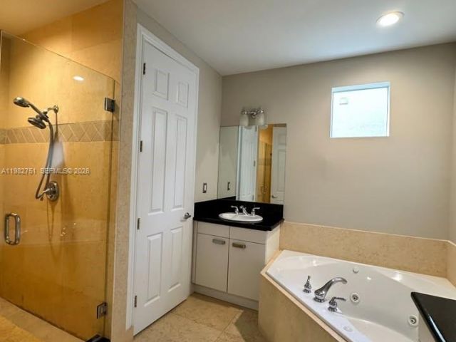 Home for rent at 409 SW 5th St - photo 7507327