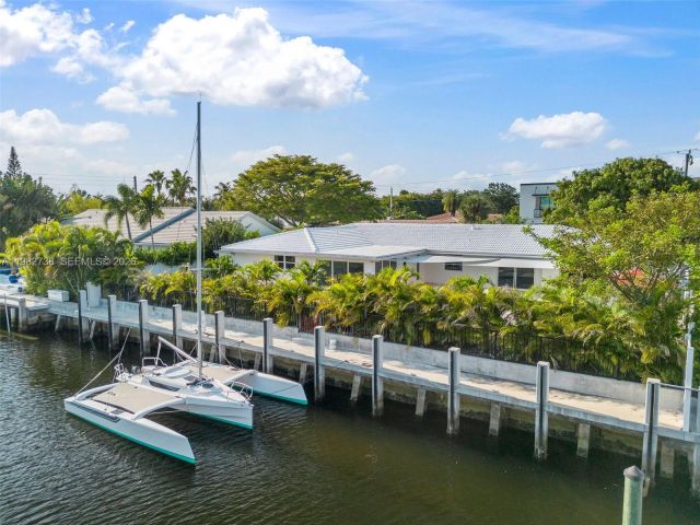 Home for rent at 2816 NE 35th St - photo 7482077