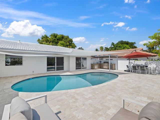 Home for rent at 2816 NE 35th St - photo 7482078