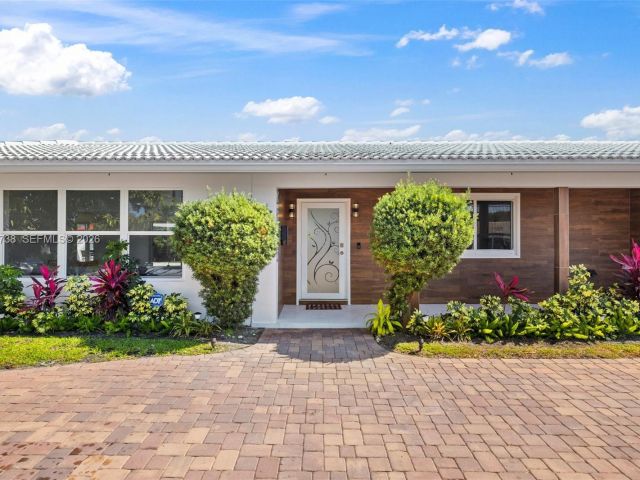 Home for rent at 2816 NE 35th St - photo 7482080