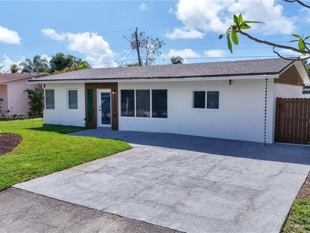 Home for sale at 1524 NE 31st Ct - photo 7507075