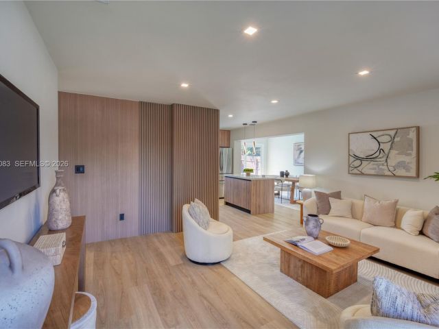 Home for sale at 1524 NE 31st Ct - photo 7507080