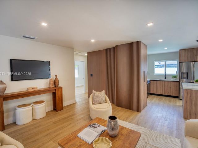 Home for sale at 1524 NE 31st Ct - photo 7507084