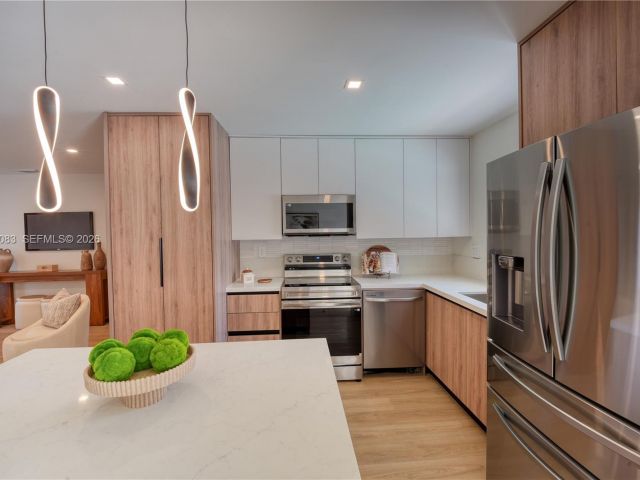 Home for sale at 1524 NE 31st Ct - photo 7507086