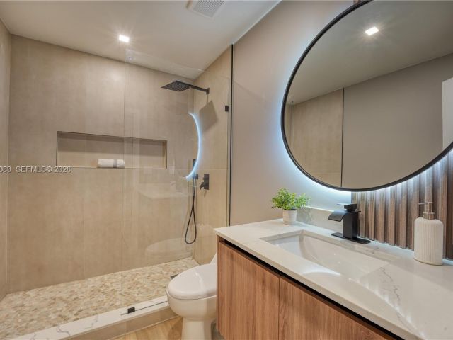 Home for sale at 1524 NE 31st Ct - photo 7507095