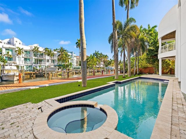 Home for rent at 450 Victoria Ter - photo 7482510