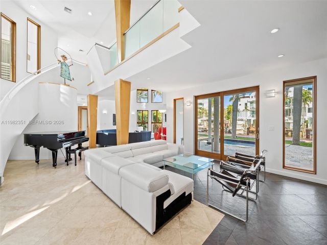 Home for rent at 450 Victoria Ter - photo 7482511