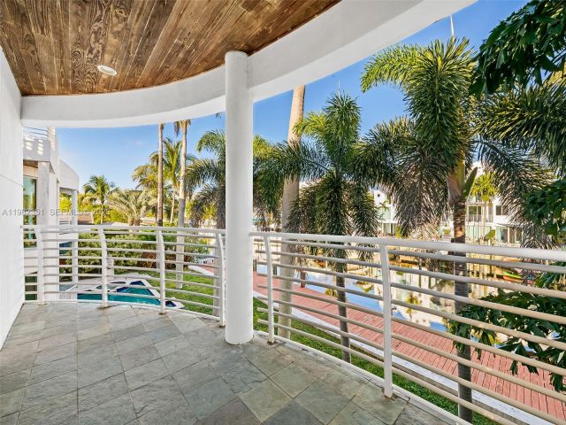 Home for rent at 450 Victoria Ter - photo 7482522