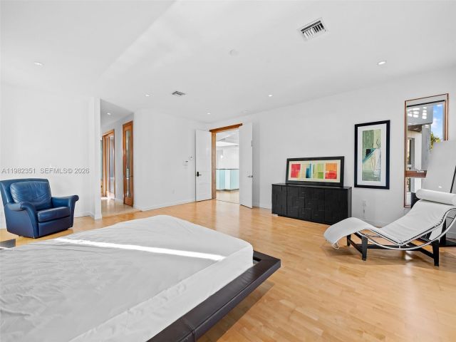 Home for rent at 450 Victoria Ter - photo 7482523