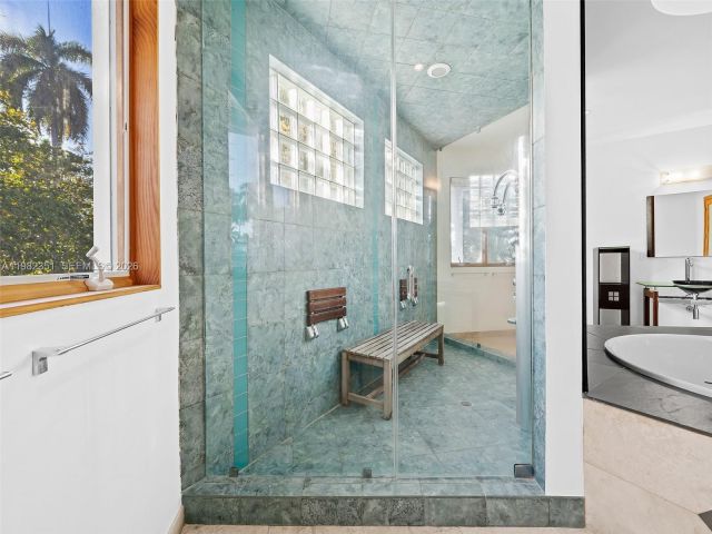 Home for rent at 450 Victoria Ter - photo 7482525