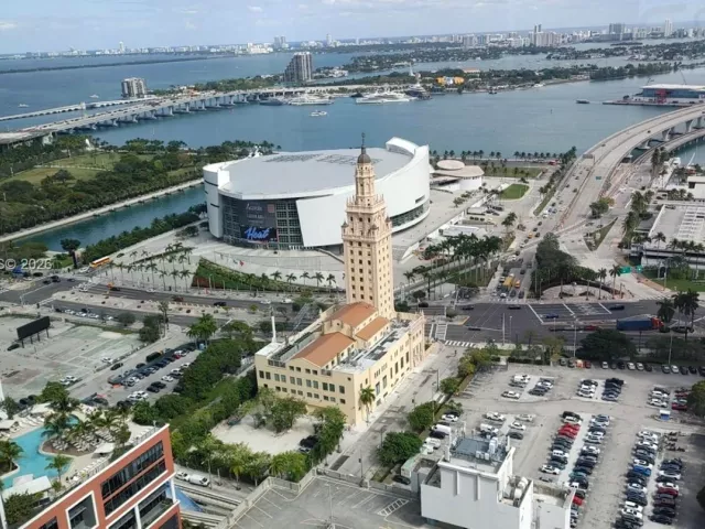 1-bedroom condo for sale in Miami Beach - 501 NE 1ST ST 1006 - MondialRealty