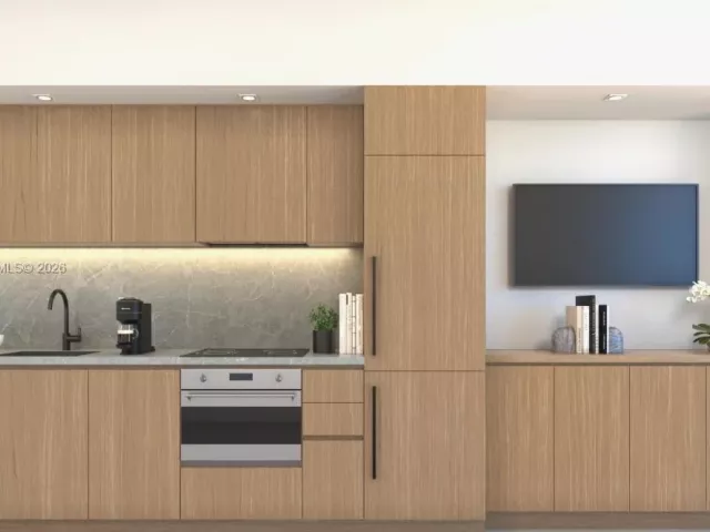 1-bedroom condo for sale in Miami Beach - 501 NE 1ST ST 1006 - MondialRealty