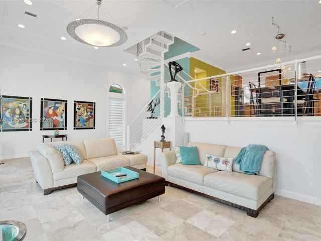 Home for rent at 3942 NE 171st St 4A - photo 7480769