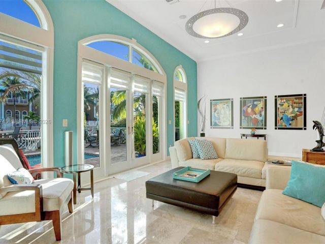 Home for rent at 3942 NE 171st St 4A - photo 7480770