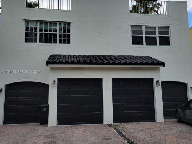 Home for rent at 413 SW 5th St - photo 7482347