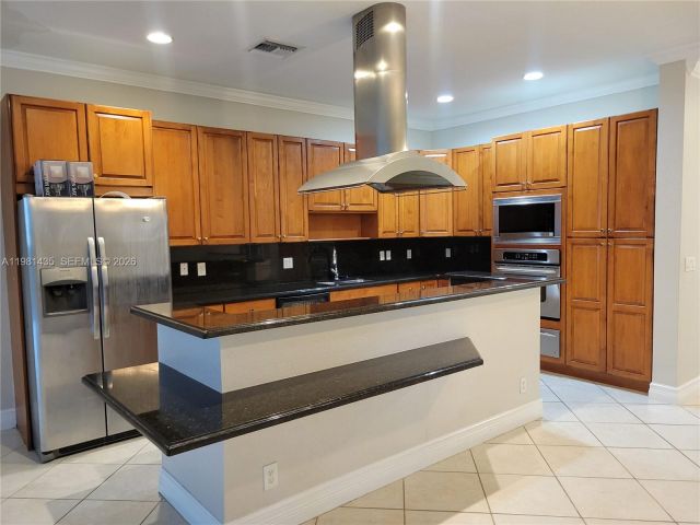 Home for rent at 413 SW 5th St - photo 7482349