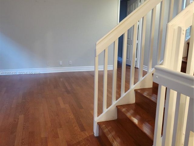 Home for rent at 413 SW 5th St - photo 7482359