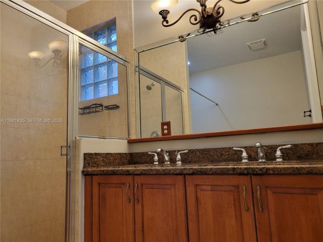 Home for rent at 413 SW 5th St - photo 7482365