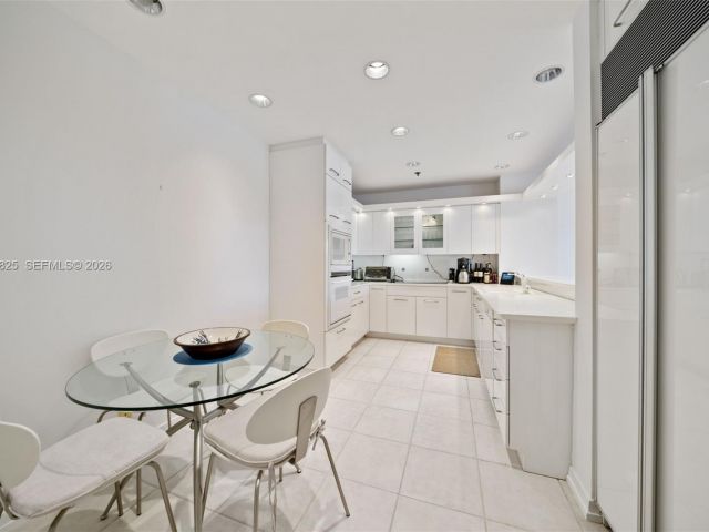 Apartment for rent  Unit #927 - photo 7491816