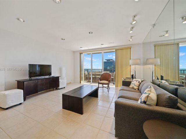 Apartment for rent  Unit #927 - photo 7491820