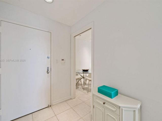 Apartment for rent  Unit #927 - photo 7491821