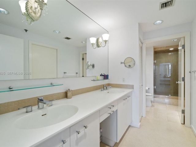 Apartment for rent  Unit #927 - photo 7491825