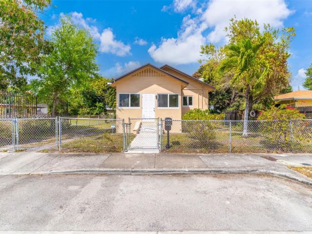 Home for sale at 1521 NW 51st St - photo 7464660