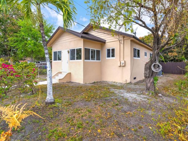 Home for sale at 1521 NW 51st St - photo 7464662
