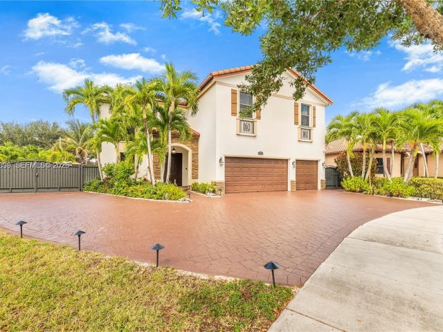 Home for rent at 3461 SE 1st St - photo 7458769