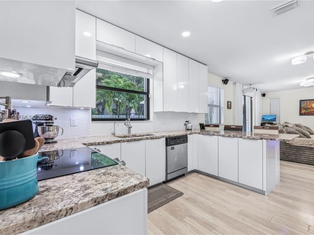 Home for rent at 3461 SE 1st St - photo 7458783