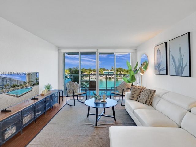 Apartment for rent  Unit #5R - photo 7501618