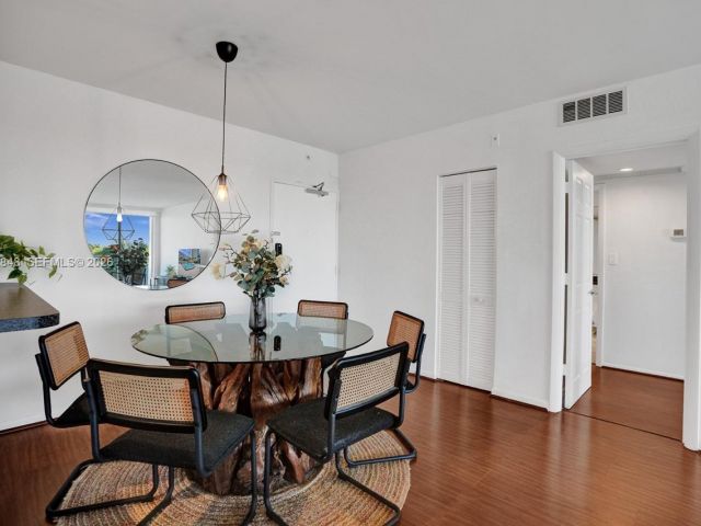 Apartment for rent  Unit #5R - photo 7501623