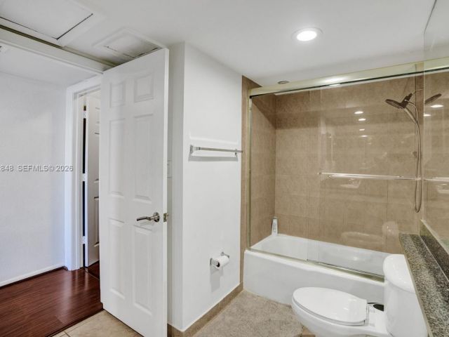 Apartment for rent  Unit #5R - photo 7501625