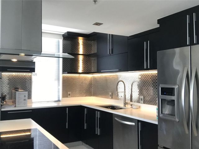 Apartment for sale  Unit #910 - photo 7477872