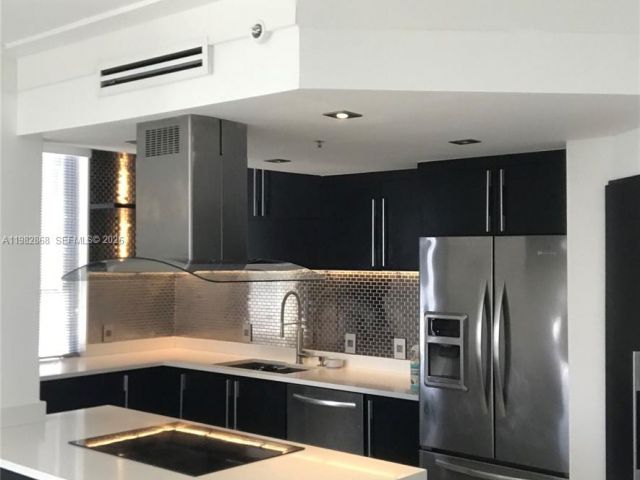 Apartment for sale  Unit #910 - photo 7477874