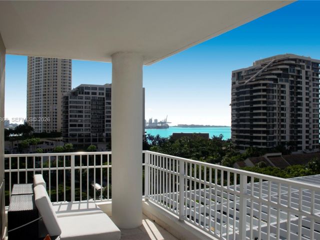 Apartment for sale  Unit #910 - photo 7477878