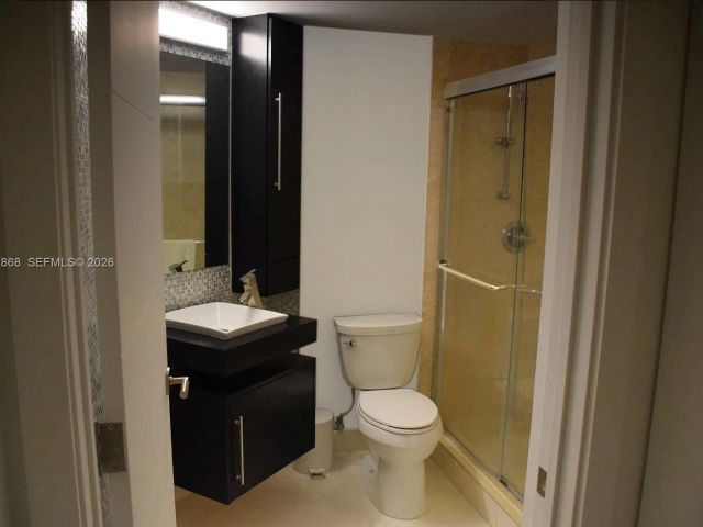 Apartment for sale  Unit #910 - photo 7477880