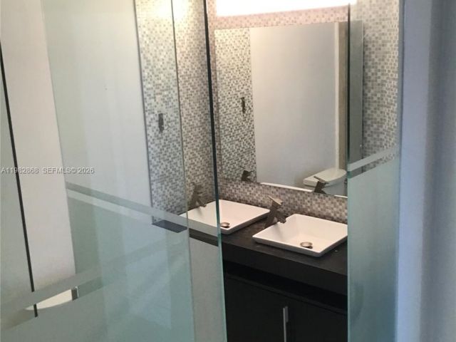 Apartment for sale  Unit #910 - photo 7477884