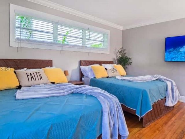 Home for sale at 1419 N 16th Ct - photo 7515520