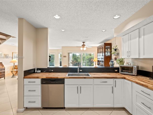 Home for sale at 5692 Santiago Cir - photo 7505564