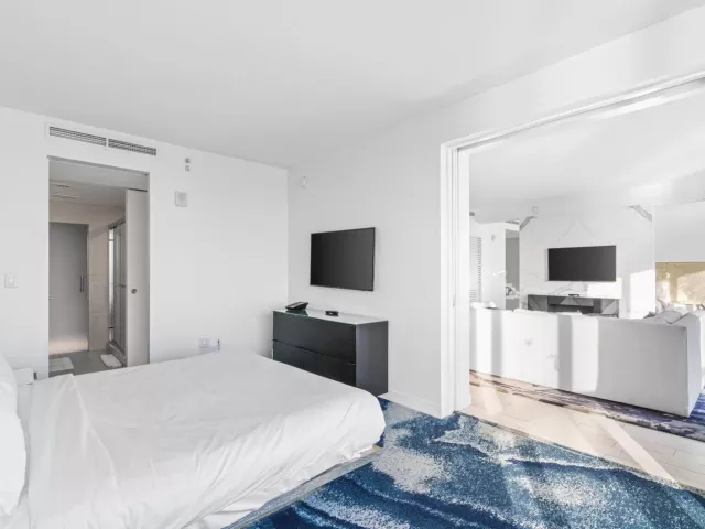 2-bedroom condo for sale in Fort Lauderdale - 3101 Bayshore Drive 2105 - MondialRealty