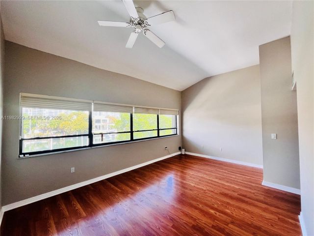 Home for rent at 253 Poinciana Dr 603 - photo 7486516