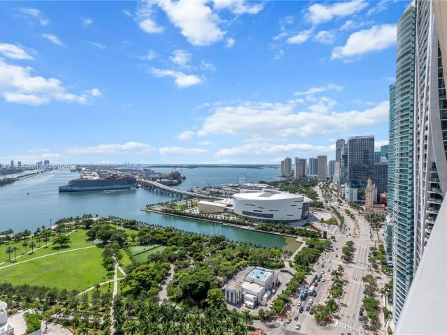 Apartment for rent  Unit #3404 - photo 7483781