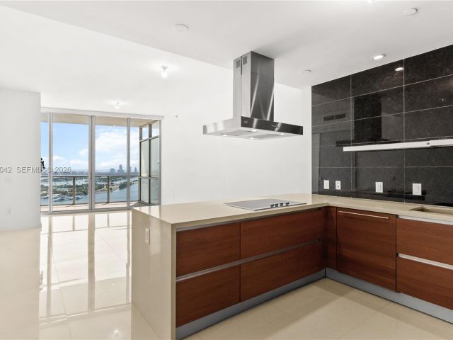 Apartment for rent  Unit #3404 - photo 7483783