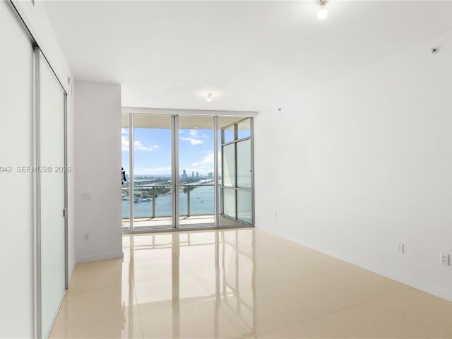 Apartment for rent  Unit #3404 - photo 7483792