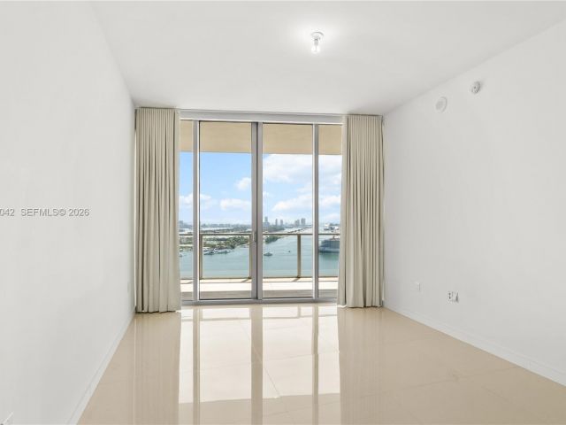 Apartment for rent  Unit #3404 - photo 7483799