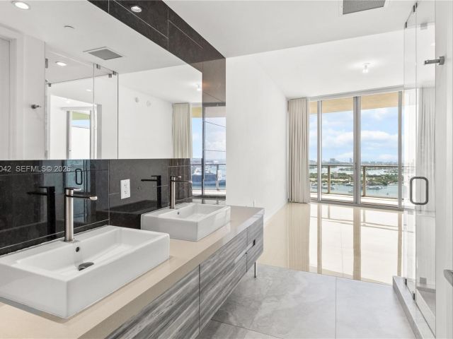 Apartment for rent  Unit #3404 - photo 7483801