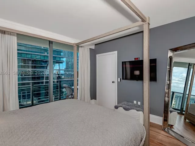 3-bedroom condo for sale in Miami - 801 S Miami Ave 4508 - MondialRealty