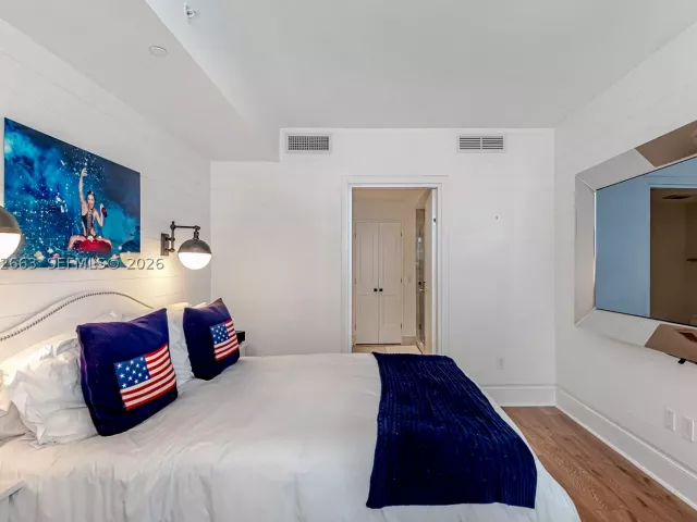 3-bedroom condo for sale in Miami - 801 S Miami Ave 4508 - MondialRealty